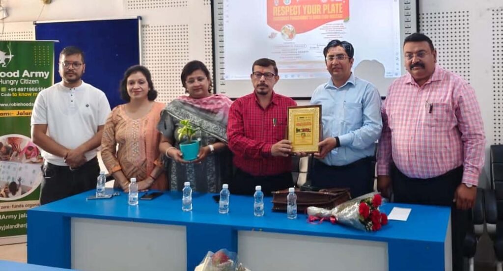 DAV College : डीएवी कॉलेज ने भोजन की बर्बादी रोकने के लिए जागरूकता अभियान चलाया