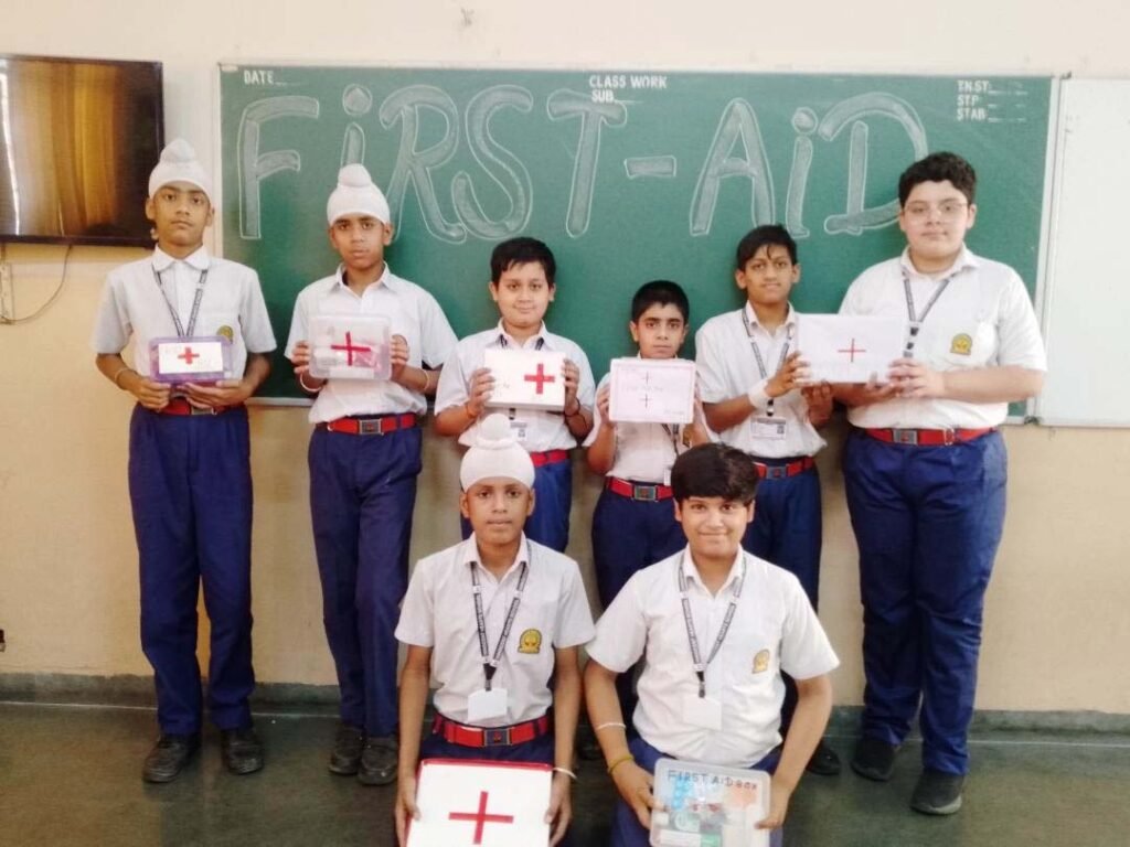 World Red Cross Day : इनोसेंट हार्ट्स में मनाया गया ‘वर्ल्ड रेड क्रॉस डे’