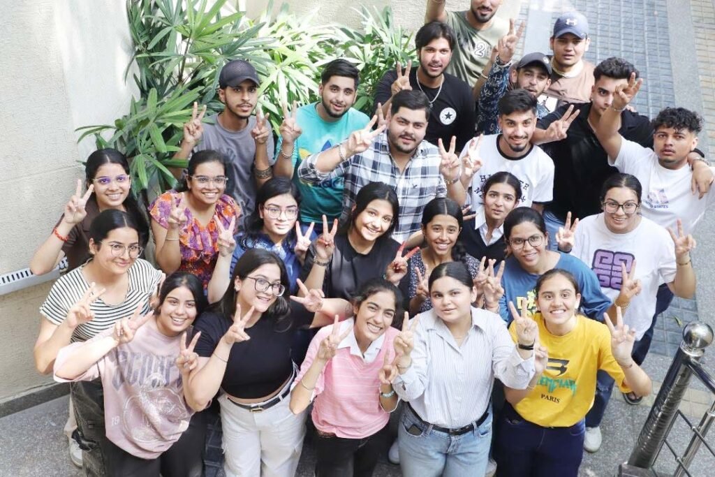 Innocent Hearts School : इनोसैंट हार्ट्स के 51 विद्यार्थियों ने कक्षा 12वीं व 10वीं के परिणामों में अच्छा प्रदर्शन किया