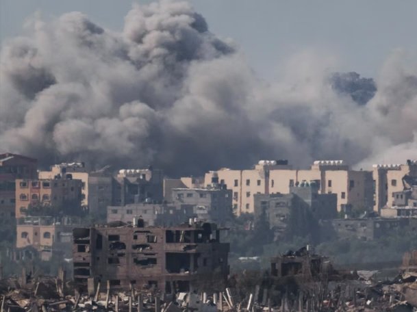 International News : स्कूल पर बरसे इजराइली बम, बच्चों और महिलाओं समेत 25 की माैत International News : स्कूल पर बरसे इजराइली बम, बच्चों और महिलाओं समेत 25 की माैत