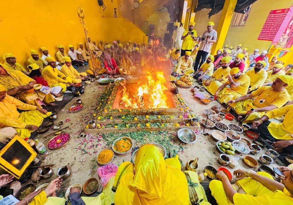 Religious News : मन ही बंधन और मोक्ष का कारण: नवजीत भारद्वाज 2 3 14 3 14 Religious News