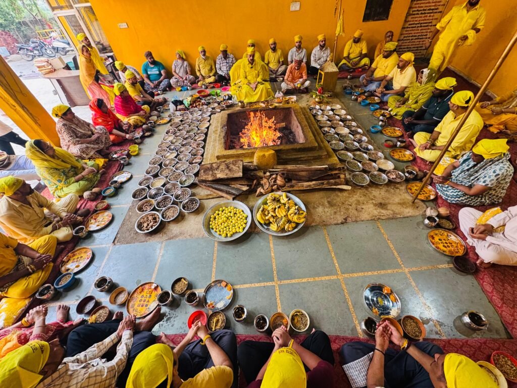 Maa Baglamukhi havan : परमात्मा जर्रे-जर्रे में समाया है – नवजीत भारद्वाज