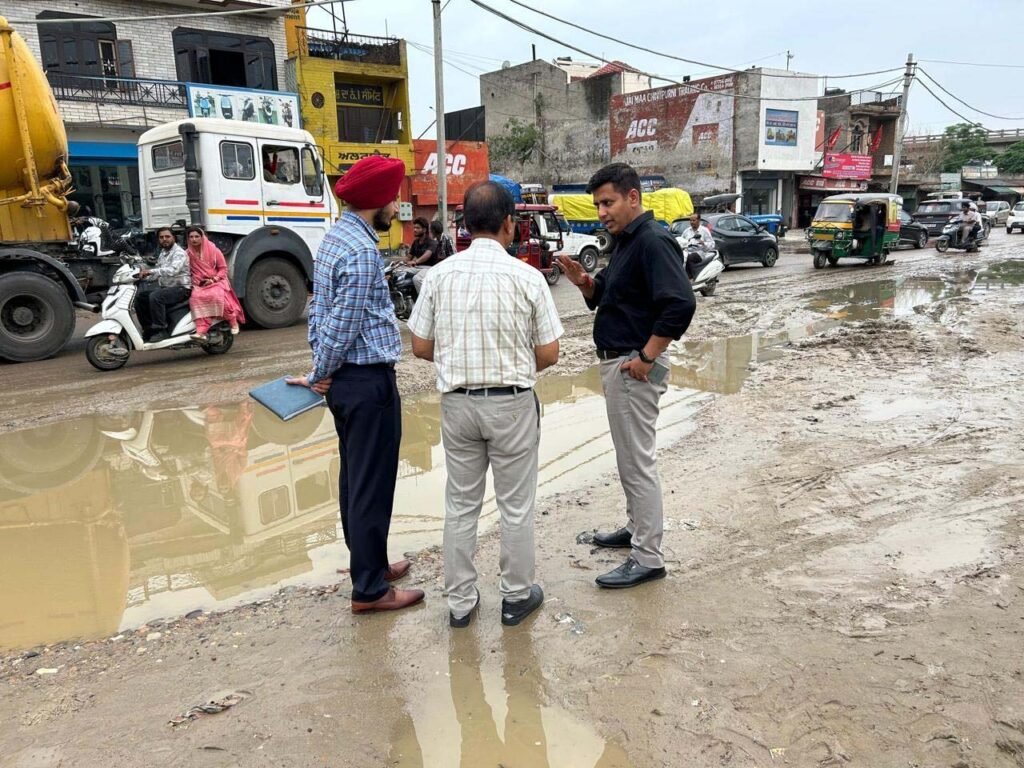 Jalandhar News : सीवरेज जाम की समस्या का समाधान किया जाए : डिप्टी कमिश्नर