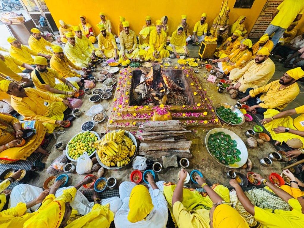 Religious News : धर्म ध्यान से ही आत्मा पवित्र कर सकते है-नवजीत भारद्वाज 1 3 12 3 12 Religious News