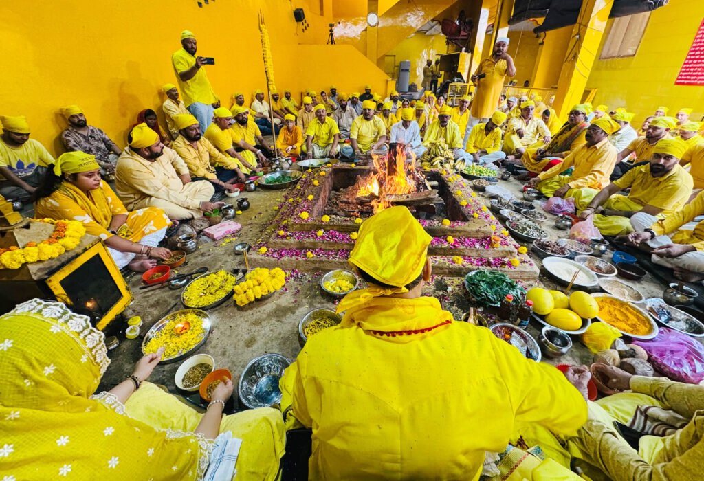 Religious News : धर्म ध्यान से ही आत्मा पवित्र कर सकते है-नवजीत भारद्वाज 2 4 2 4 2 Religious News