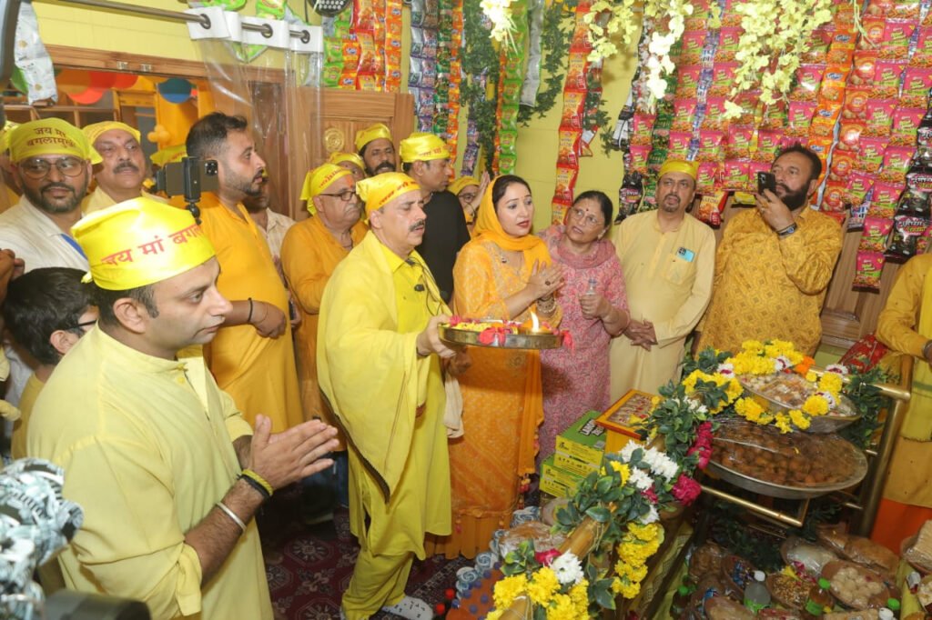 Religious News : प्रभु भक्त के प्रेम से तृप्त हो जाते-नवजीत भारद्वाज 2 9 9 Religious News