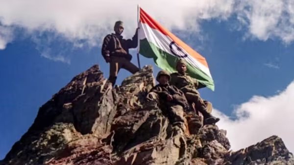 Kargil Victory Day : आज है कारगिल विजय दिवस, पढ़ें भारतीय सेना की शाैर्य गाथा Kargil Victory Day : आज है कारगिल विजय दिवस, पढ़ें भारतीय सेना की शाैर्य गाथा