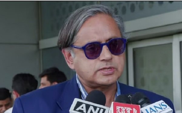 National News : संजय गांधी ने जबरन नसबंदी अभियान चलाया थाः शशि थरूर National News : संजय गांधी ने जबरन नसबंदी अभियान चलाया थाः शशि थरूर