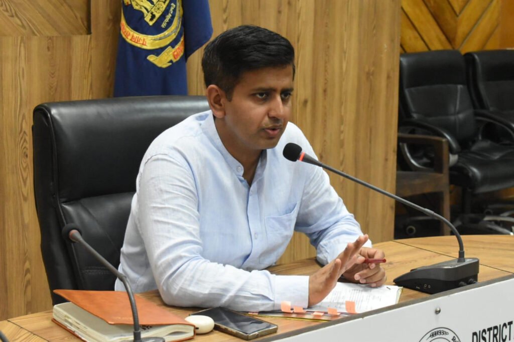 Jalandhar News : डिप्टी कमिश्नर की अध्यक्षता में पटाखा बाजार को लेकर अहम बैठक Jalandhar News : डिप्टी कमिश्नर की अध्यक्षता में पटाखा बाजार को लेकर अहम बैठक