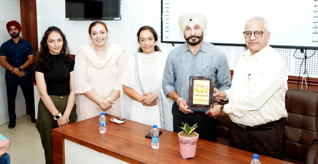 Seminar organized on the topic : डीएवी कॉलेज में “रैगिंग को ना कहें” विषय पर सेमिनार का आयोजन