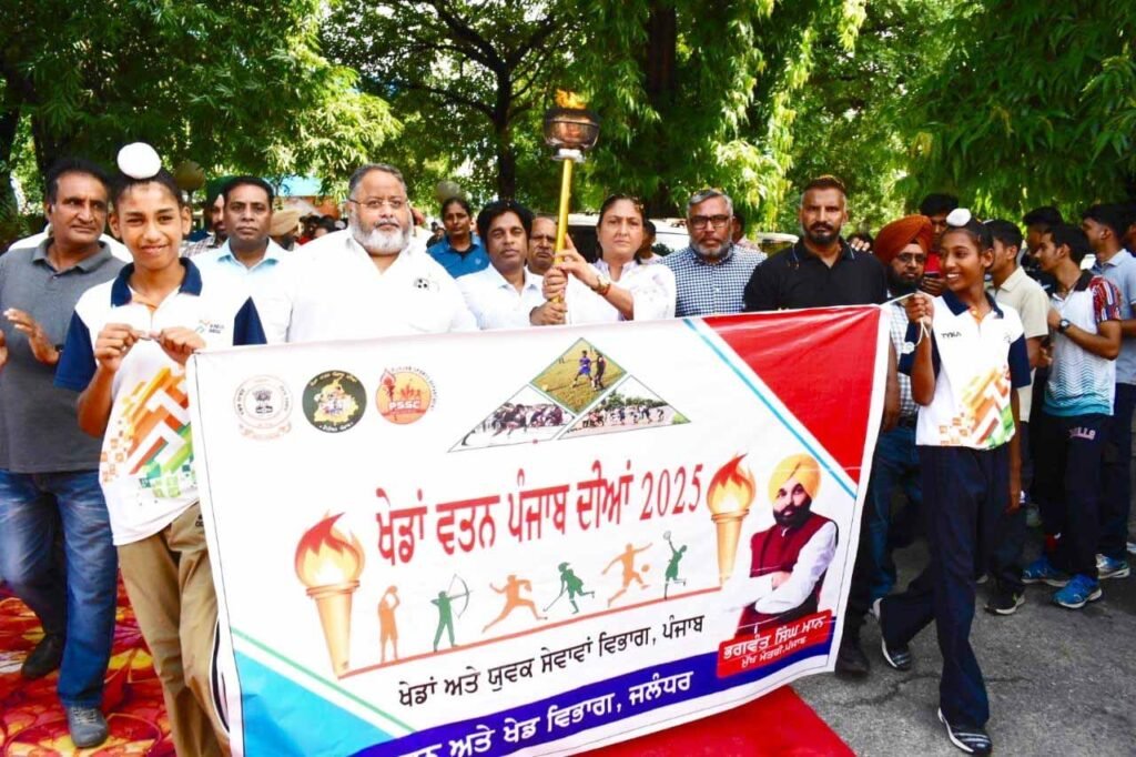Khedan Watan Punjab Diya : ‘खेडां वतन पंजाब दीया’ की मशाल यात्रा पहुंची जालंधर, हुआ भव्य स्वागत