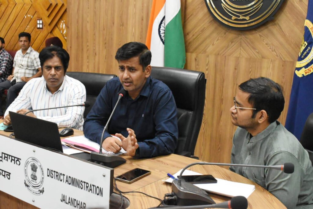 Jalandhar News : स्वच्छता, कब्ज़ा और पशु कल्याण पर प्रशासनिक सख़्ती : डिप्टी कमिश्नर Jalandhar News : स्वच्छता, कब्ज़ा और पशु कल्याण पर प्रशासनिक सख़्ती : डिप्टी कमिश्नर