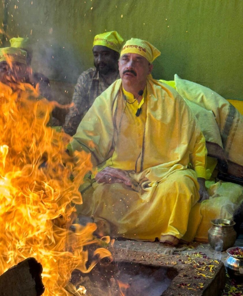 Maa Baglamukhi Havan Yagya : हार्दिक समर्पण खतरे की लहर को ईश्वरीय आश्रय में बदल देता है-नवजीत भारद्वाज 1 1 80 1 80 Maa Baglamukhi Havan Yagya