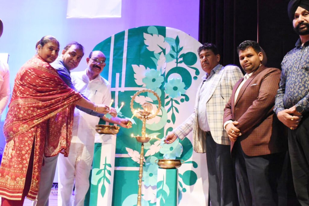 Van Mahotsav : हरियाली बढ़ाने के मिशन में जुटी पंजाब सरकार, जालंधर में वन महोत्सव संपन्न