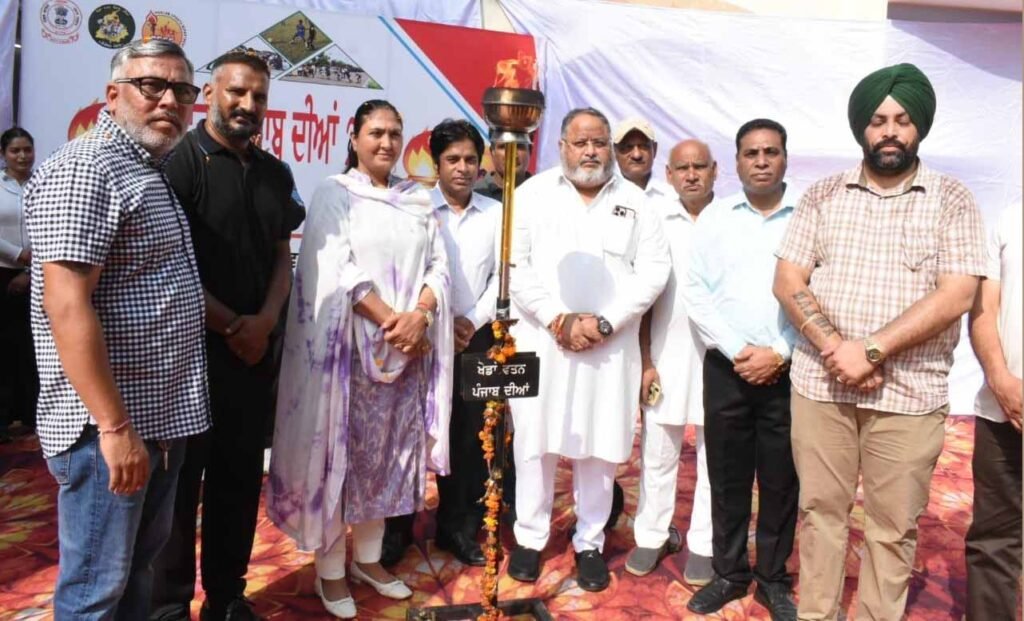 Khedan Watan Punjab Diya : 'खेडां वतन पंजाब दीया’ की मशाल यात्रा पहुंची जालंधर, हुआ भव्य स्वागत 1 2 72 2 72 Khedan Watan Punjab Diya