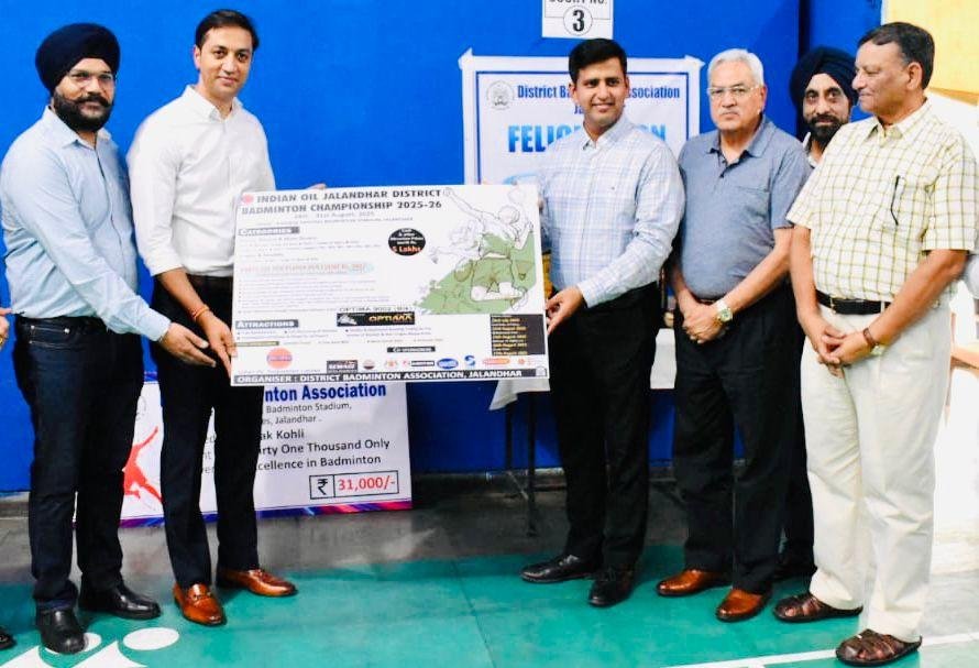 Jalandhar News : डिप्टी कमिश्नर ने हंसराज स्टेडियम में नए मल्टीपर्पज़ कोर्ट और रनिंग ट्रैक का किया उद्घाटन 2 3 10 3 10 Jalandhar News