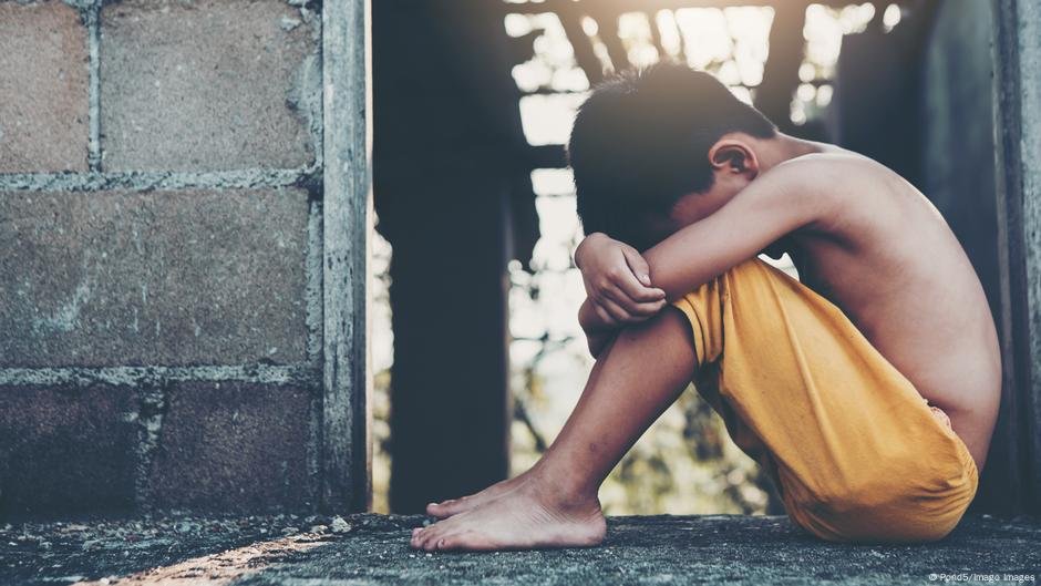 Sexual Exploitation: नाबालिग को पहले फंसाया प्रेम जाल में और फिर किया ये घिनौना कांड, कोर्ट ने युवती को सुनाई कड़ी सज़ा Sexual Exploitation: नाबालिग को पहले फंसाया प्रेम जाल में और फिर किया ये घिनौना कांड, कोर्ट ने युवती को सुनाई कड़ी सज़ा