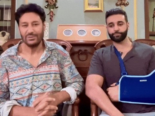 Harbhajan Mann and his son discharged from hospital : हरभजन मान और उनके बेटे को मिली अस्पताल से छुट्टी, एक्सीडेंट में हुए थे घायल Harbhajan Mann and his son discharged from hospital : हरभजन मान और उनके बेटे को मिली अस्पताल से छुट्टी, एक्सीडेंट में हुए थे घायल