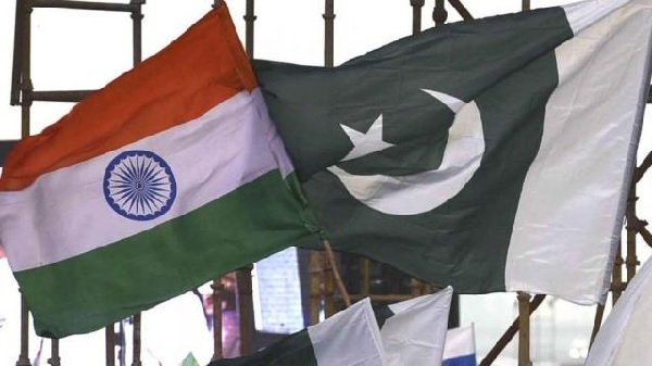 Pak petty act : पाक की ओछी हरकत…भारतीय राजनयिकों को गैस, अखबार की सप्लाई रोकी Pak petty act : पाक की ओछी हरकत…भारतीय राजनयिकों को गैस, अखबार की सप्लाई रोकी