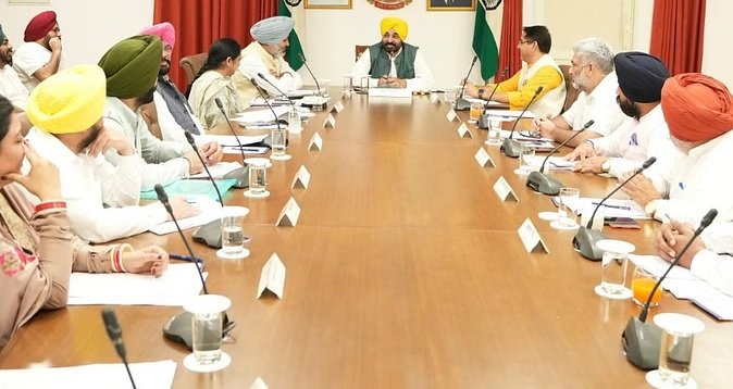 CM Mann called a cabinet meeting today : पंजाबियों के लिए होंगे बड़े ऐलान, सीएम मान ने आज बुलाई कैबिनेट बैठक CM Mann called a cabinet meeting today : पंजाबियों के लिए होंगे बड़े ऐलान, सीएम मान ने आज बुलाई कैबिनेट बैठक