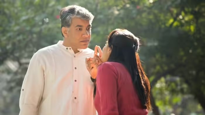 Husband Wife Relations : झगड़े से बचें पति-पत्नी, शांत गृहस्थ जीवन के लिए अपनाएं ये तरीका Husband Wife Relations : झगड़े से बचें पति-पत्नी, शांत गृहस्थ जीवन के लिए अपनाएं ये तरीका