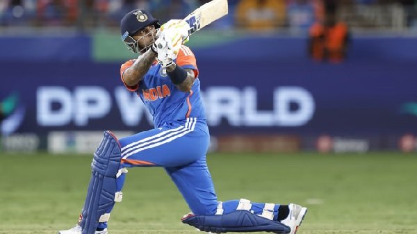 Indo-Pak Match : पहले मैच में हराया, फिर हाथ न मिलाकर सूर्यकुमार यादव ने सिखाया पाक को सबक Indo-Pak Match : पहले मैच में हराया, फिर हाथ न मिलाकर सूर्यकुमार यादव ने सिखाया पाक को सबक