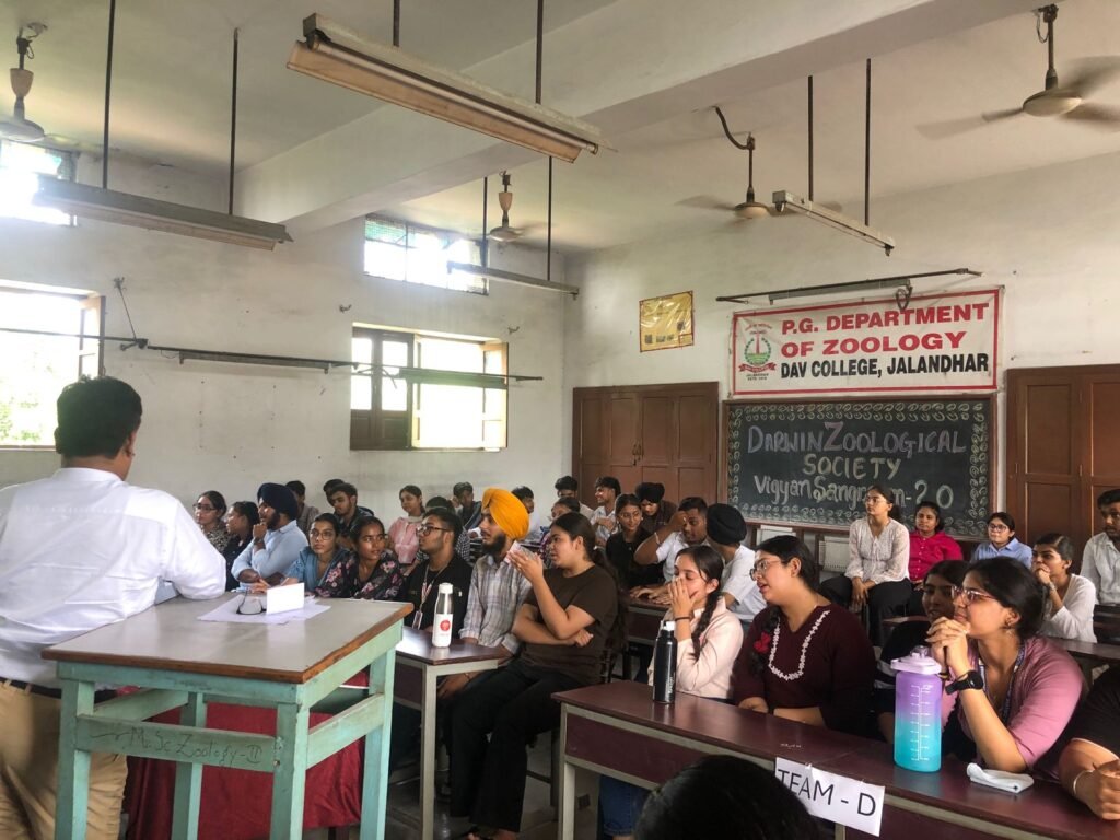 Quiz Competition : DAV College Jalandhar के स्नातकोत्तर जूलॉजी विभाग द्वारा प्रश्नोत्तरी प्रतियोगिता का आयोजन।