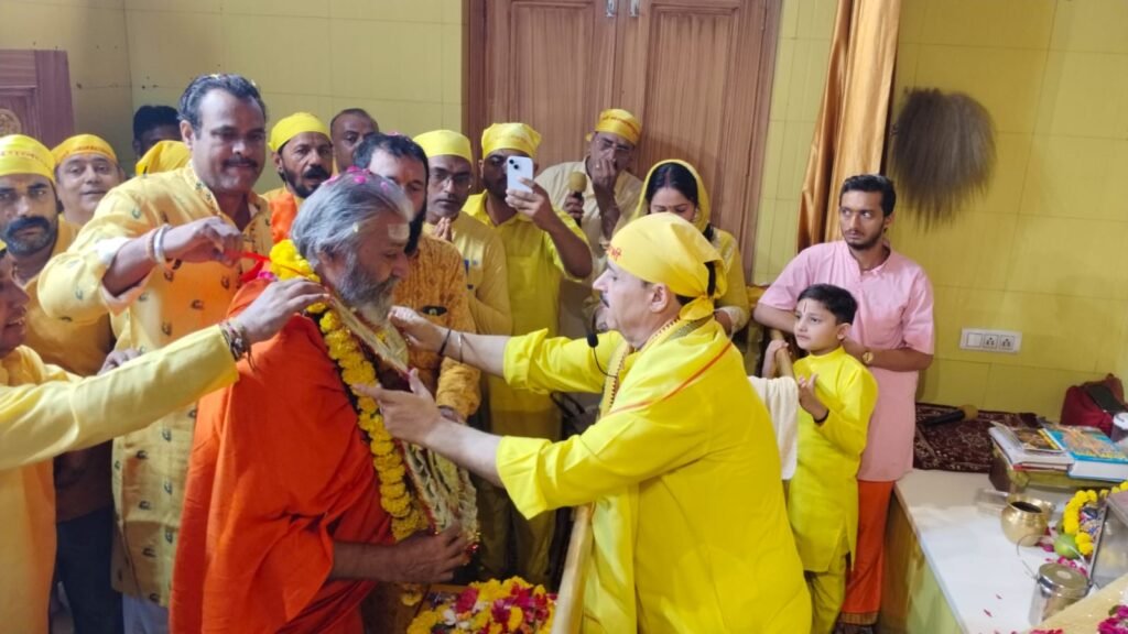 Maa Baglamukhi Dham : कोई सदगुरु मिले तो भेद बतावें, असली सत्य तुम्हारे भीतर ही छिपा - नवजीत भारद्वाज 4 WhatsApp Image 2025 09 19 at 6.20.02 PM1 WhatsApp Image 2025 09 19 at 6.20.02 PM1 Maa Baglamukhi Dham