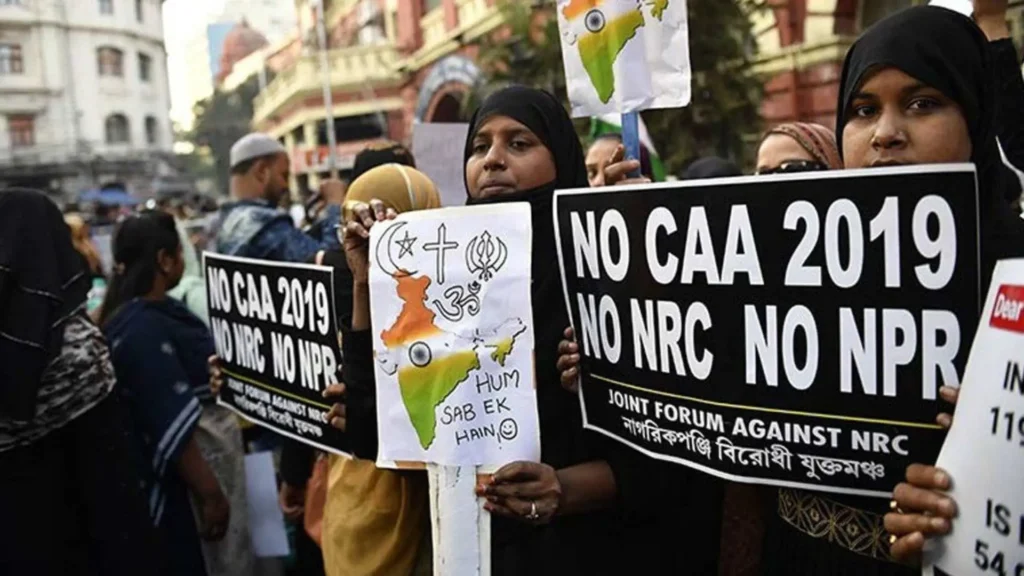 CAA Immigration Rule: केंद्र सरकार ने लिया बड़ा फैसला! अफगानिस्तान, पाकिस्तान और बांग्लादेश से 2024 तक भारत में आए सभी नागरिकों को रहने की अनुमति, जानें पूरी डिटेल