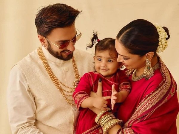 Daughter of Ranveer Singh and Deepika Padukone : बहुत क्यूट हैं रणवीर सिंह और दीपिका पादुकोण की बेटी, पहली बार तस्वीर आई सामने Daughter of Ranveer Singh and Deepika Padukone : बहुत क्यूट हैं रणवीर सिंह और दीपिका पादुकोण की बेटी, पहली बार तस्वीर आई सामने