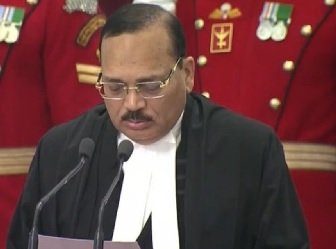Justice Surya Kant become the CJI : जानिए काैन हैं जस्टिस सूर्यकांत, आज बने हैं देश के CJI Justice Surya Kant become the CJI : जानिए काैन हैं जस्टिस सूर्यकांत, आज बने हैं देश के CJI