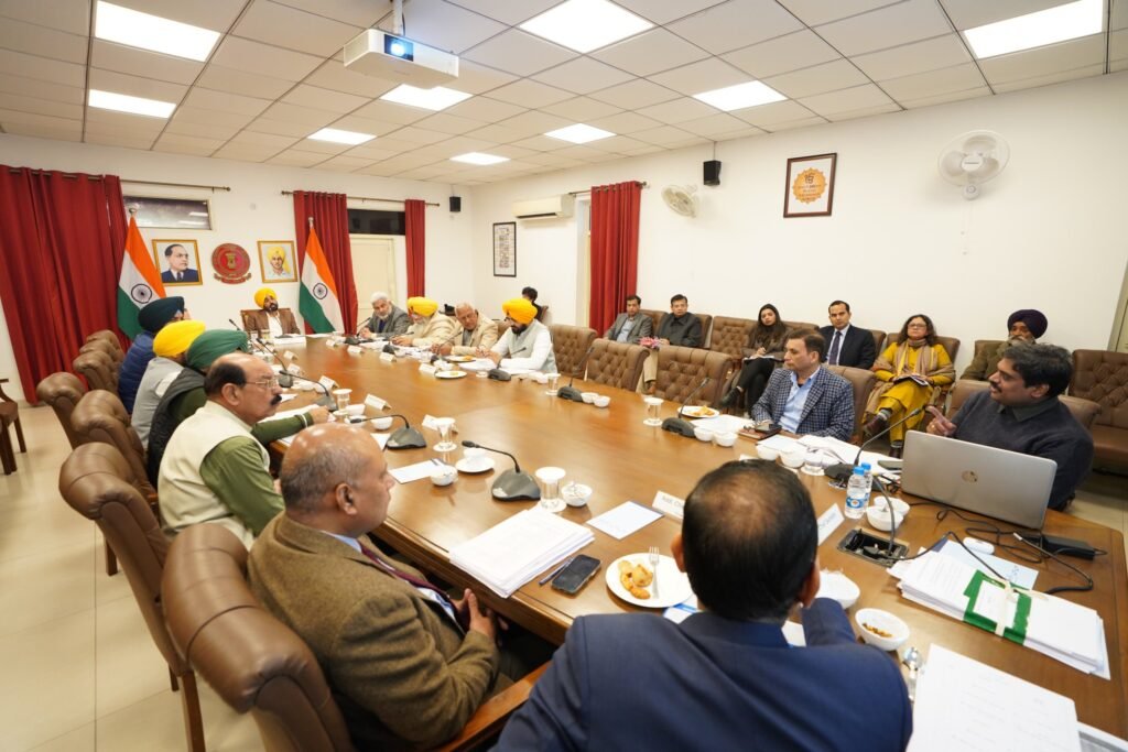 Punjab Cabinet Meeting : पंजाब कैबिनेट की बैठक में लिए गए कई अहम फैसलें, पढ़ें