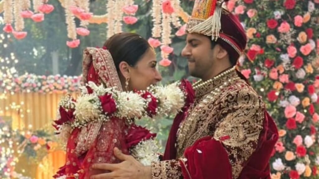 Sara Khan-Krish Pathak wedding : कुबूल है से सात फेरों तक की रस्मों के साथ इस मशहूर कलाकार ने रचाई शादी, तस्वीरें वायरल