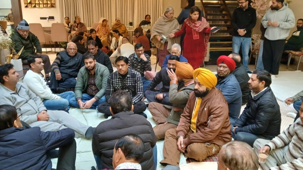 Sad News : पिता के निधन से शोकाकुल मेयर विनीत धीर, डिजिटल मीडिया एसोसिएशन ने घर पहुंचकर दी सांत्वना, प्रकट की गहरी संवेदनाएं 1 IMG 20260106 WA0039 IMG 20260106 WA0039 Sad News