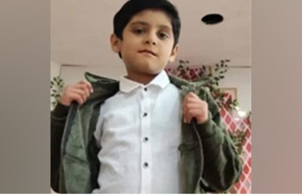 Heart Attack to Child : दिल दहला देने वाली घटना: 8 साल के मासूम को आया हार्ट अटैक, अस्पताल में तोड़ा दम Heart Attack to Child : दिल दहला देने वाली घटना: 8 साल के मासूम को आया हार्ट अटैक, अस्पताल में तोड़ा दम