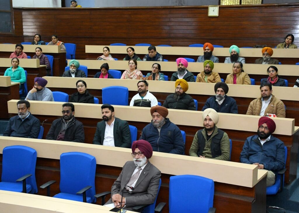 New Income Tax rules : नए आयकर कानून व टीडीएस/टीसीएस नियमों पर जागरूकता सेमिनार आयोजित 2 1002600008 1002600008 New Income Tax rules