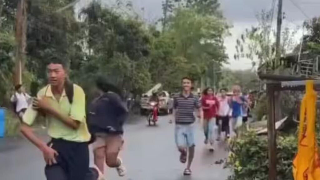 Thailand School Shooting : 18 वर्षीय युवक स्कूल में हथियार लेकर पहुंचा, टीचर-बच्चे बनाए बंधक, 3 घायल