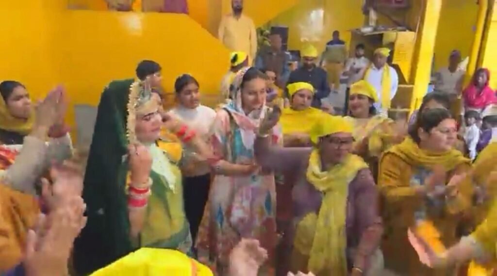 Celebrate Holi in Maa Baglamukhi Dham : भक्ति के गुलाल से सजाएं जीवन की होली-नवजीत भारद्वाज 3 WhatsApp Image 2026 02 27 at 4.21.07 PM1 WhatsApp Image 2026 02 27 at 4.21.07 PM1 Celebrate Holi in Maa Baglamukhi Dham