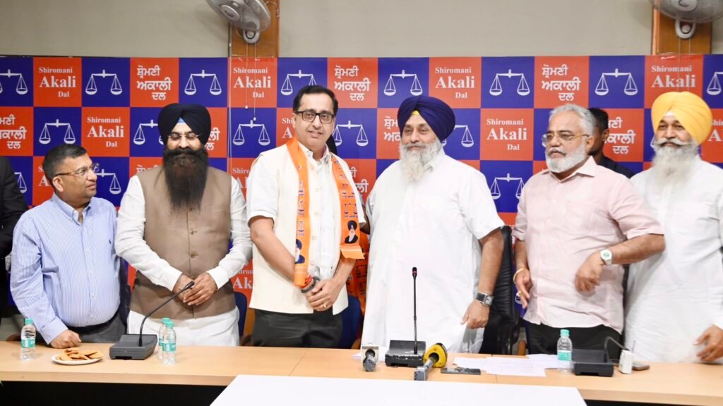 Amit Gosain Join Akali Dal : BJP को झटका: इस नेता ने दिया इस्तीफा, अकाली दल में हुए शामिल