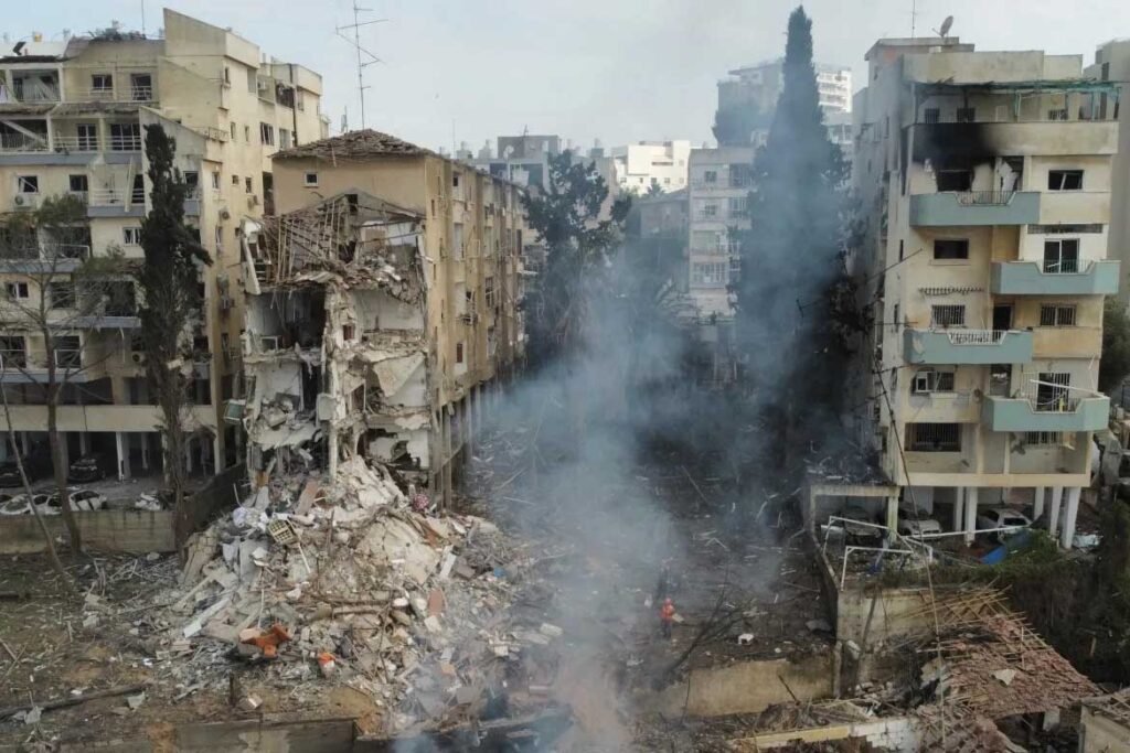 Israel US Iran War latest News : मिडिल ईस्ट में जंग तेज, ईरान के नए रक्षा मंत्री की मौत, ईरान की चेतावनी – यूरोप तक फैल सकता है संघर्ष, भारत अलर्ट मोड में 1 Israel US Iran War latest News 3 Israel US Iran War latest News 3 Israel US Iran War latest News 3 Israel US Iran War latest News 3