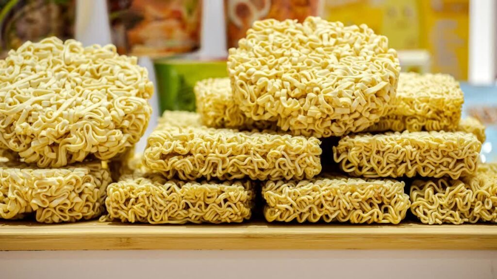 Secret Of Maggi : मैगी के एक पैकेट में छिपा है बड़ा राज! जानिए आखिर कितनी होती हैं नूडल्स की लड़ियाँ