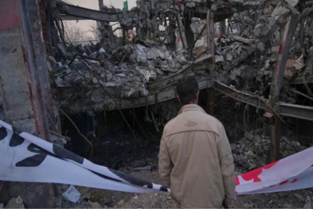 Iran-US Ceasefire : ईरान सीजफायर के बाद भी खतरा बरकरार: भारत ने नागरिकों को तुरंत देश छोड़ने की दी सलाह Iran-US Ceasefire : ईरान सीजफायर के बाद भी खतरा बरकरार: भारत ने नागरिकों को तुरंत देश छोड़ने की दी सलाह