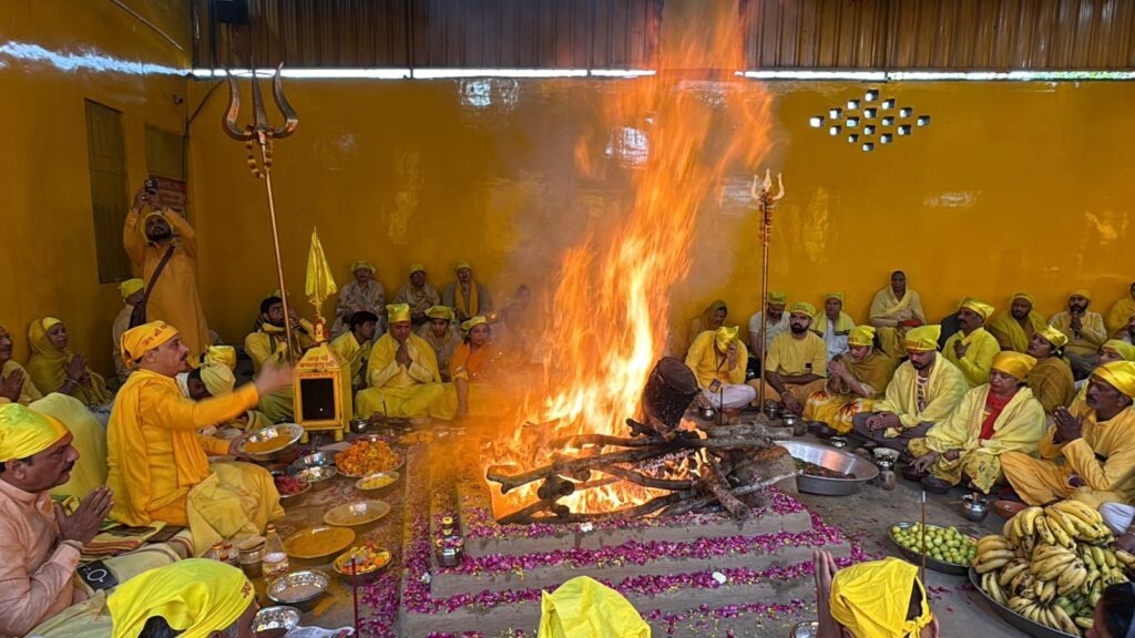 Maa Baglamukhi Dham Hawan : माँ इस दुनिया की सबसे बड़ी नेमत— नवजीत भारद्वाज 3 WhatsApp Image 2026 04 10 at 1.34.21 PM WhatsApp Image 2026 04 10 at 1.34.21 PM Maa Baglamukhi Dham Hawan