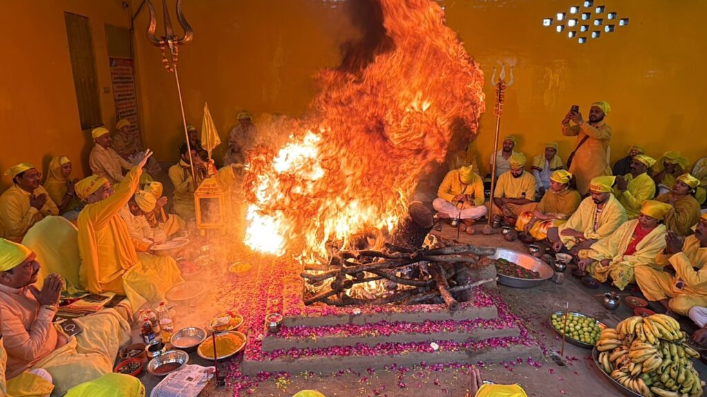 Maa Baglamukhi Dham Hawan : माँ इस दुनिया की सबसे बड़ी नेमत— नवजीत भारद्वाज 6 WhatsApp Image 2026 04 10 at 1.34.21 PM3 WhatsApp Image 2026 04 10 at 1.34.21 PM3 Maa Baglamukhi Dham Hawan