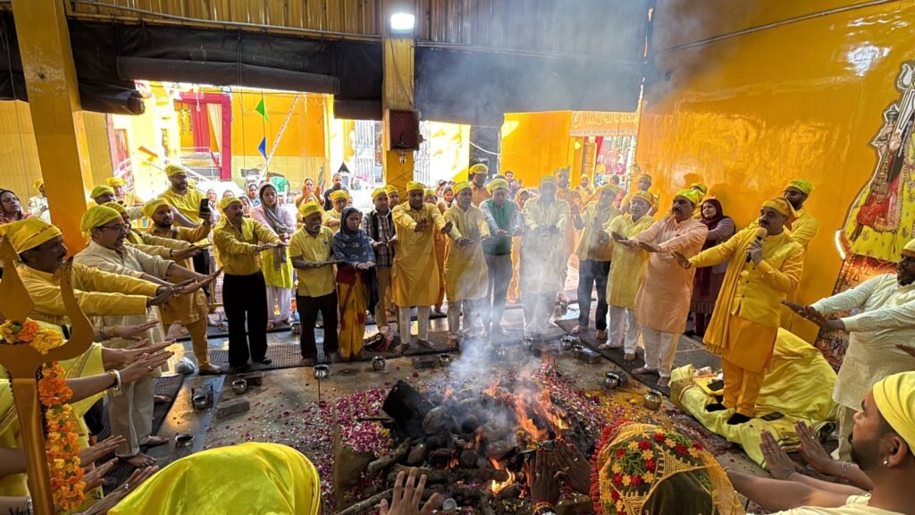 Maa Baglamukhi Dham Hawan : माँ इस दुनिया की सबसे बड़ी नेमत— नवजीत भारद्वाज 8 WhatsApp Image 2026 04 10 at 1.34.24 PM WhatsApp Image 2026 04 10 at 1.34.24 PM Maa Baglamukhi Dham Hawan