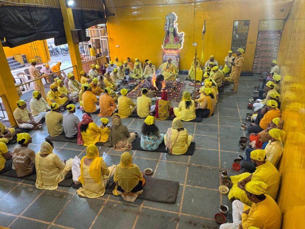 Maa Baglamukhi Dham Hawan : युवावस्था ही है अध्यात्म का सही समय-नवजीत भारद्वाज 1 WhatsApp Image 2026 04 16 at 3.03.27 PM WhatsApp Image 2026 04 16 at 3.03.27 PM Maa Baglamukhi Dham Hawan