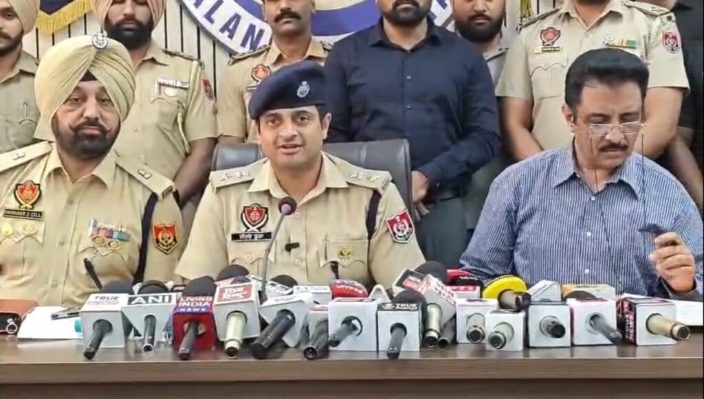 ISI Spy Module Busted : चीनी CCTV कैमरों से पाकिस्तान को लाइव फुटेज भेजने वाला ISI समर्थित जासूसी नेटवर्क बेनकाब, तीन आरोपी गिरफ्तार