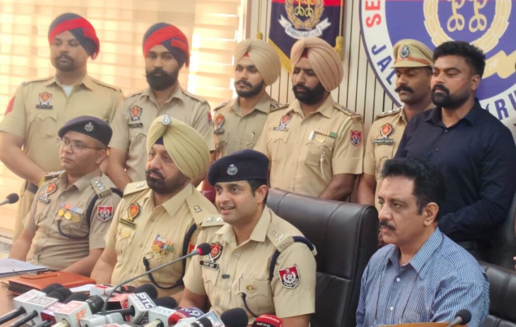 ISI Spy Module Busted : चीनी CCTV कैमरों से पाकिस्तान को लाइव फुटेज भेजने वाला ISI समर्थित जासूसी नेटवर्क बेनकाब, तीन आरोपी गिरफ्तार 1 WhatsApp Image 2026 04 30 at 6.31.26 PM1 WhatsApp Image 2026 04 30 at 6.31.26 PM1 ISI Spy Module Busted