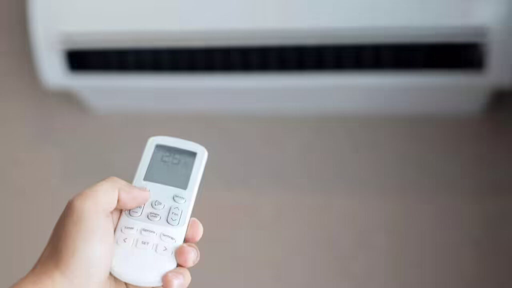 AC Service Tips : AC की गैस खत्म हो गई है या नहीं? घर पर ऐसे करें पहचान, Cooling कम होने पर तुरंत समझें ये संकेत AC Service Tips : AC की गैस खत्म हो गई है या नहीं? घर पर ऐसे करें पहचान, Cooling कम होने पर तुरंत समझें ये संकेत