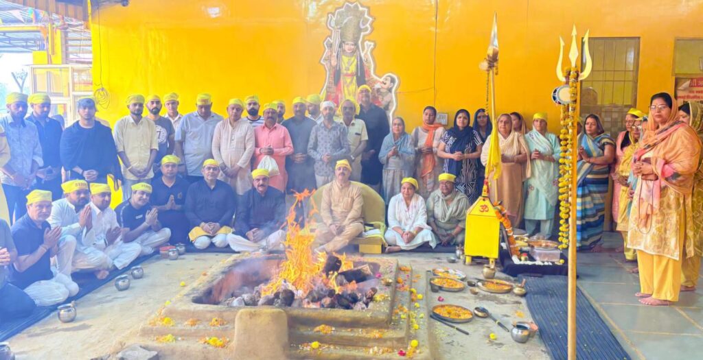 Maa Baglamukhi Dham Hawan : राम नाम की महिमा : रीझो या खीझो, फल मिलेगा जरूर-नवजीत भारद्वाज 2 WhatsApp Image 2026 05 02 at 4.43.03 PM WhatsApp Image 2026 05 02 at 4.43.03 PM Maa Baglamukhi Dham Hawan